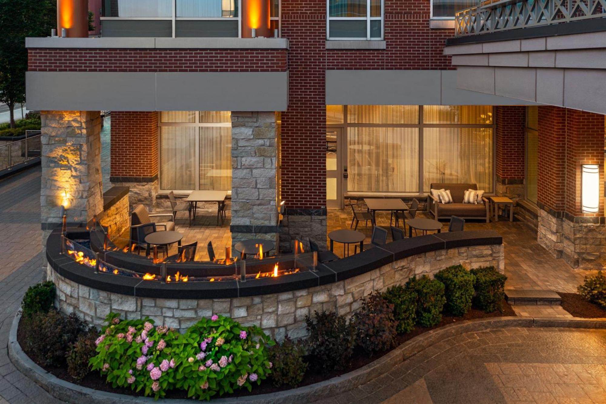 Courtyard By Marriott Buffalo Downtown/Canalside Exterior foto